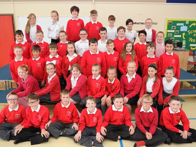 Wittering primary school year 6 leavers Y617 EMN-170308-134621001