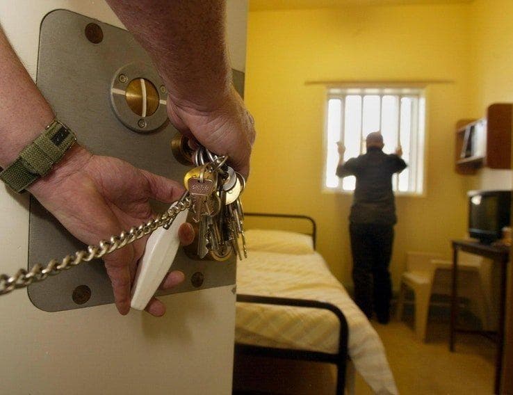 Behind bars: Wigan TV thief who flouted home closure order jailed - Vimarsana News