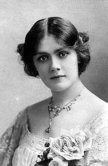 Lily Brayton was born in Hindley in 1876 and became a talented actress, known for appearing in Shakespeare's plays and 3,000 performances of the hit musical Chu Chin Chow during the First World War. She also co-managed His Majesty’s Theatre in London with her husband.