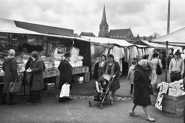 A busy Hindley market in April 1985.