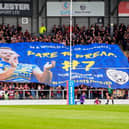 Former England rugby union and rugby league stars will take part in a unique hybrid match at Headingley next month