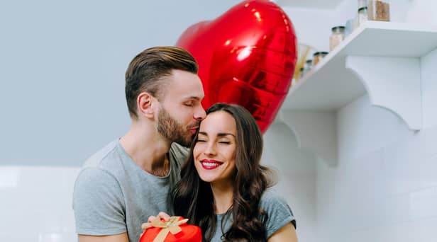 Millennials are most likely to share the love with a partner (photo: Adobe)
