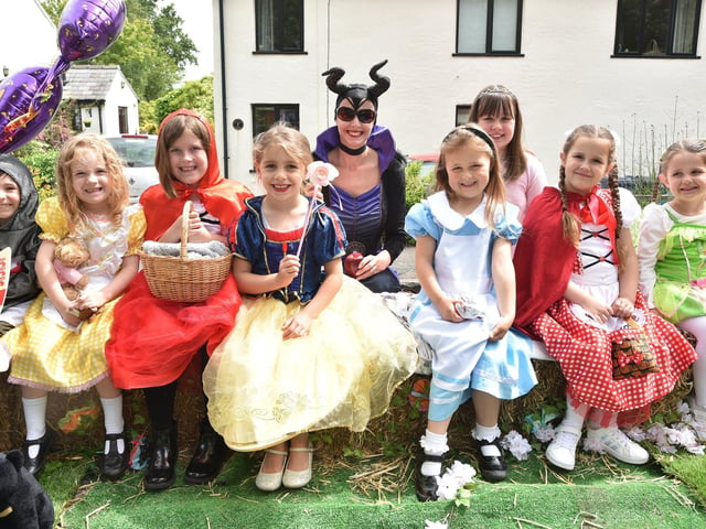 The community children on their float in the Newburgh Fair procession.