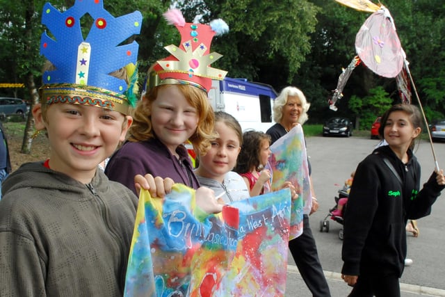 Wigan WOW Festival 2010 at Alexandra Park, Newtown.
Youngsters enjoy the grand parade