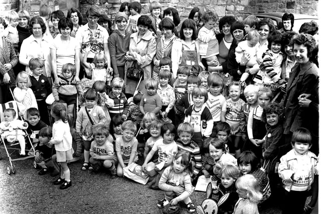 RETRO 1978 Standish playgroup gather before setting off on a day trip to the seaside