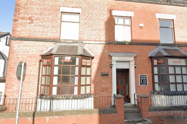 Located on Wrightington Street, Dr Seabrook 67 per cent of patients said to have a very good experience.