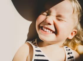 Top tips to keep your child cool in hot weather (photo: adobe)