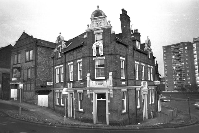 RETRO 1985 - Time is called at The Horsehoe Pub in Scholes pictured before demolition.