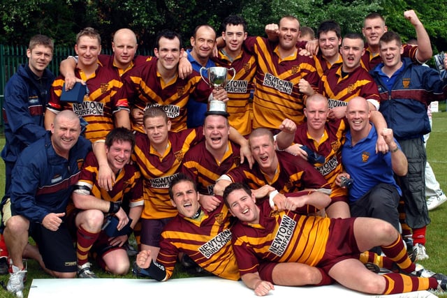 St. Judes celebrate winning the Ken Gee Cup against Ashton on Sunday 28th of May 2006.
St. Judes won 34-25.