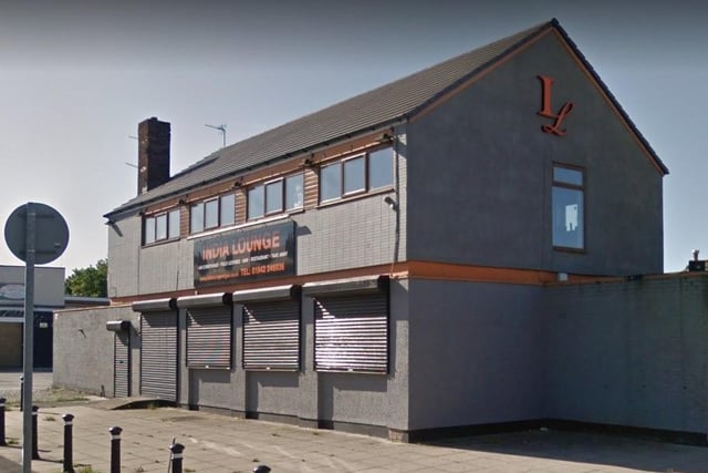 India Lounge on Vauxhall Road, Scholes, has a rating of 4.6 out of 5 from 454 Google reviews