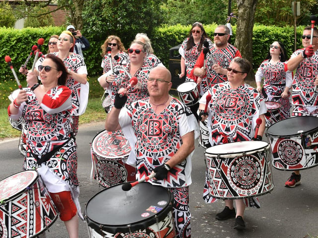 Batalan Mersey lead the Newburgh Fair procession.