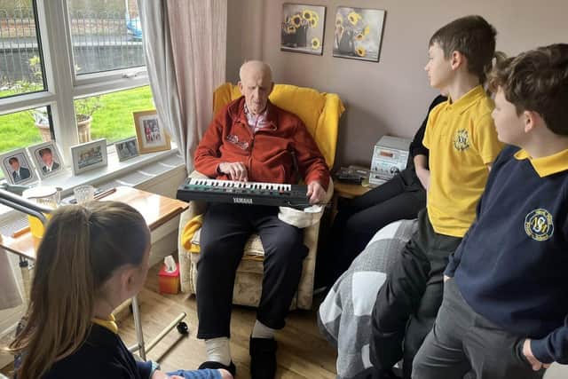 Nicol Mere pupils meet residents at the local care home