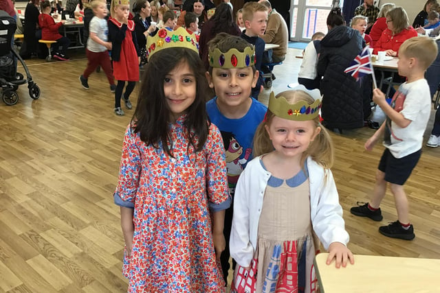 Pupils of Marus Bridge Primary School wear crown jewels.