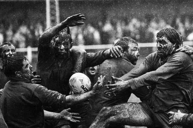Muddy hell for Bob Kimmins on the right and fellow contenders in a line-out during a Courage League Division 1 match against Gloucester at Edge Hall Road on a stormy afternoon on Saturday 19th of March 1988.
Orrell lost 9-13.