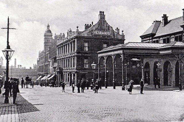 Wallgate with the Victoria Hotel and the station at the turn of the 20th century.  