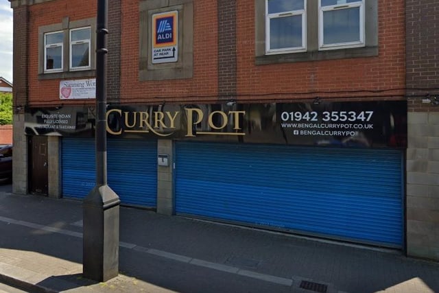 Bengal Curry Pot on Gerard Street, Ashton-in-Makerfield, has a rating of 4.7 out of 5 from 342 Google reviews