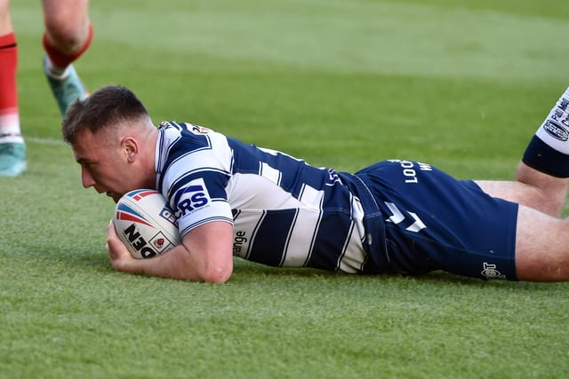 Harry Smith went over for the only try of the first half, as Wigan went into the break with a 6-0 lead.