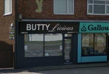 7 Rainford Road, Billinge, WN5 7PF. An example of a review: "Quick efficient & friendly service. Lovely food & drink. Worth a visit."