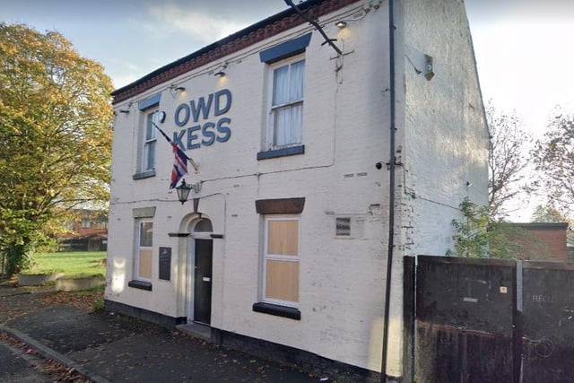 Owd Kess on Victoria Road has a rating of 4.2 out of 5 from 16 Google reviews, making it the highest-rated in Platt Bridge