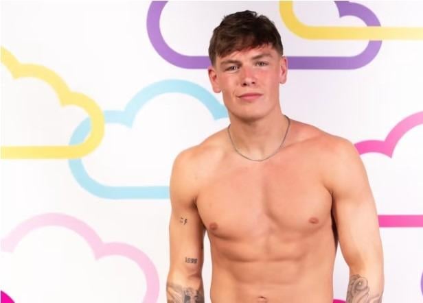 Keanan heads into the villa as the latest bombshell