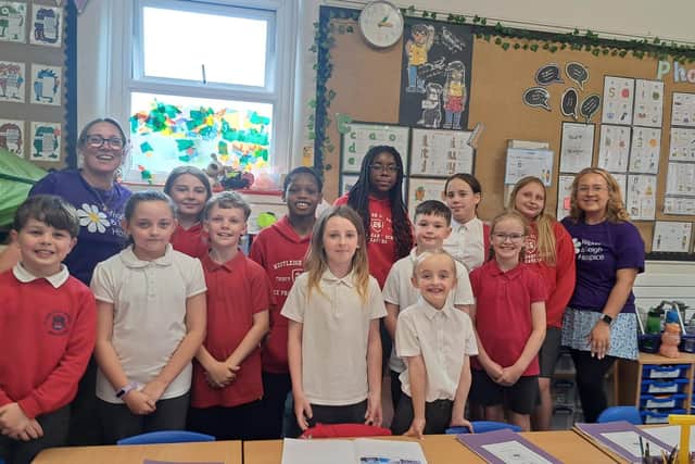Teacher Kate Linge and her class