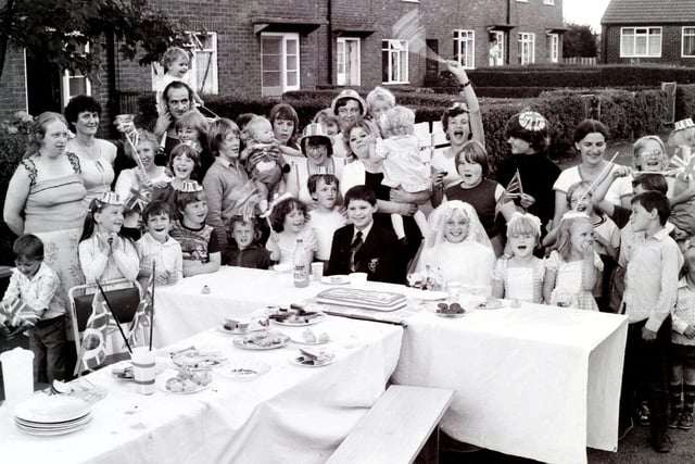 RETRO: Wigan restaurants, their staff and guests in the 1980s to the early  2000s