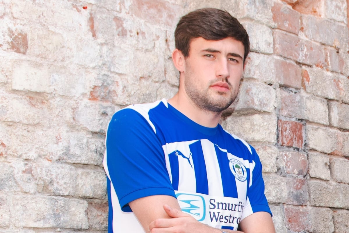 Wigan Athletic boss delivers huge James Carragher and Toby Sibbick hint ahead of the big kick-off