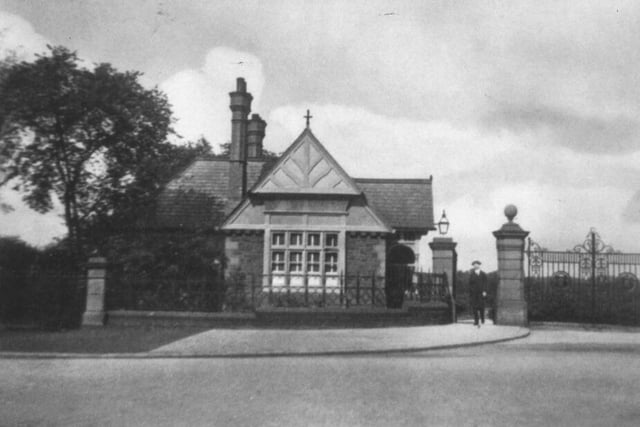 Mesnes Park Lodge in the 1920s