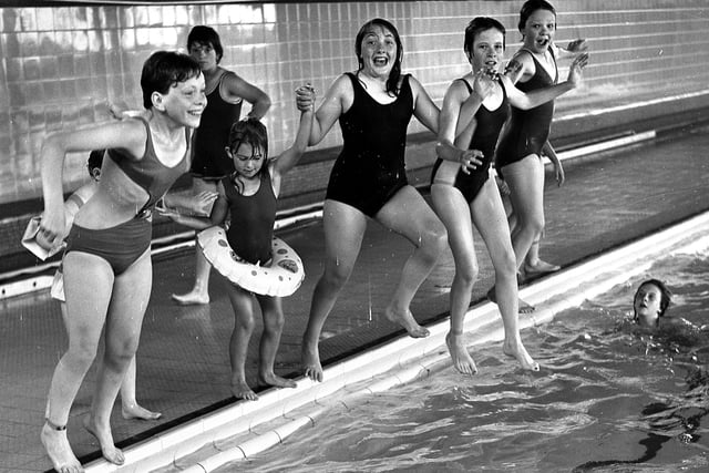 RETRO 1976 Lots of fun for youngsters enjoying Hindley swimming pool.