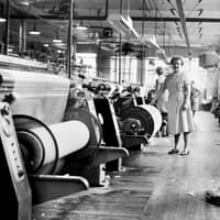 Evocative images of Wigan mills and their workers in decades past