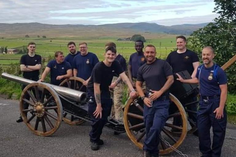 A Charity Mission to Drag a 1 Ton Field Gun All the Way From John O...