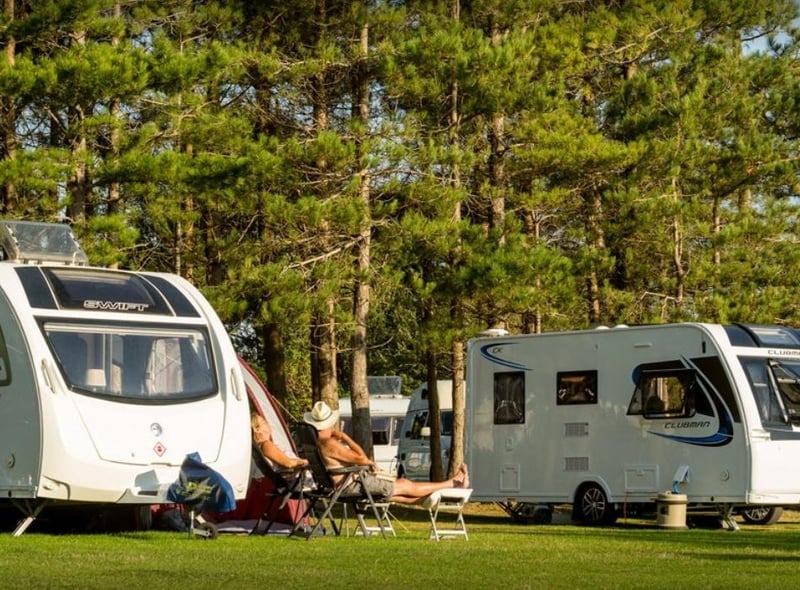 Wirral Country Park Club Campsite - Wirral has a rating of 4.7 out of 5 from 797 Google reviews. Telephone 0151 648 5228