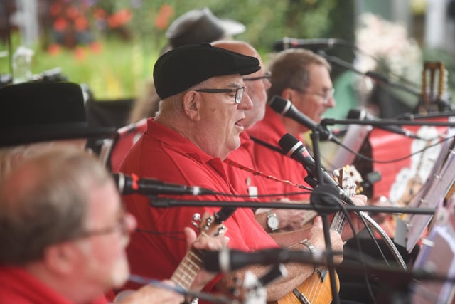 Wigan Ukulele Band hit all the right notes
