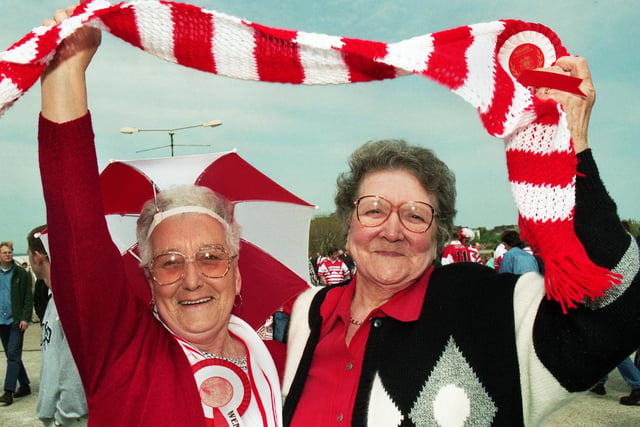 Sisters Rhoda Quinn and Ellen Picton from Springview who had seen twelve finals and not seen Wigan lose until this match.