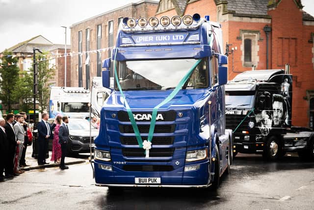 The convoy of HGV tractor units certainly turned heads. Picture by jrowlands photography