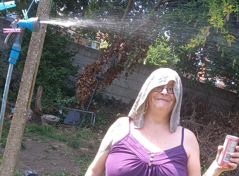 Joanne Weedon sent a photo of her friend keeping cool.