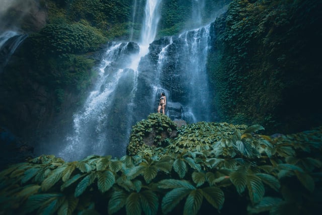Couples who are looking for an enchanted jungle paradise should bump Bali to the top of their bucket list. Bali offers breath-taking vistas with its emerald green rice fields, magnificent volcanoes, waterfalls and mystical temples.