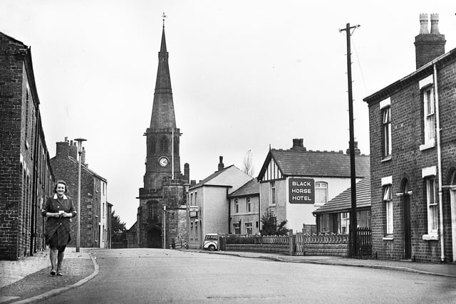 Church Street, Standish, in November 1971, showing St. Wilfrid's church in the background and the Black Horse Hotel which is now the Lychgate Tavern.