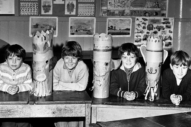 RETRO 1976 Evans Primary School Ashton junior pupils