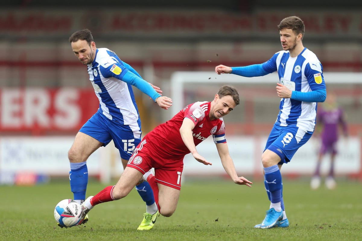 Ex-Wigan Athletic, Celtic, Oldham Athletic, Doncaster Rovers, Chesterfield and Crewe Alexandra makes non-league switch