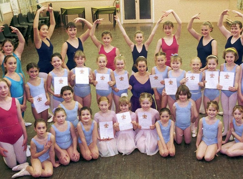 1998 Members of Miss Sutcliffe Academy of Dance with their certificates