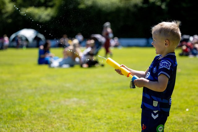 Teddy Ward makes a splash