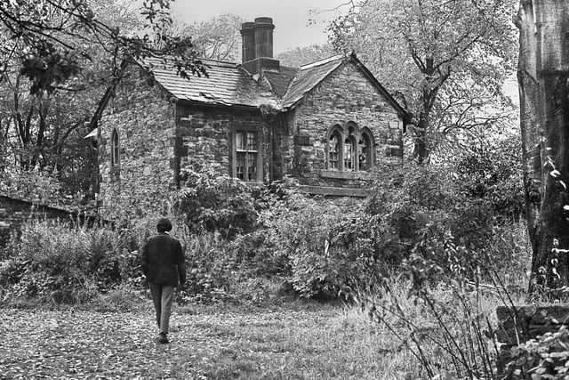 The old Standish rectory on Rectory Lane in October 1969. The Owls Restaurant now stands on the site.