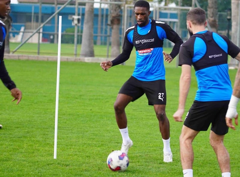 Right-back: Tendayi Darikwa