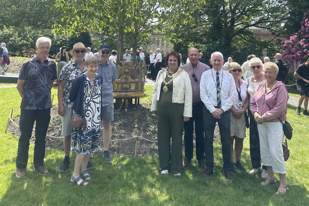 Haigh volunteers with Mayor of Wigan Borough Coun Debbie Parkinson