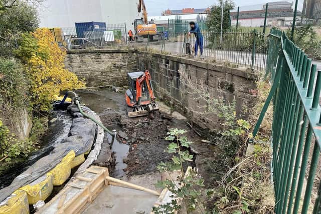 The work on the river Douglas aims to enahnce fish migration