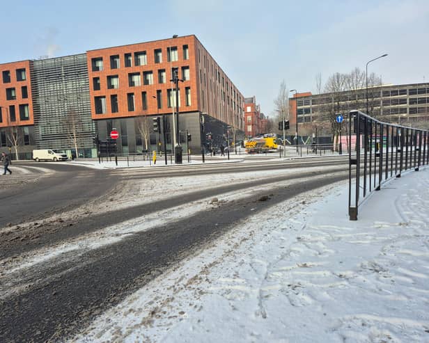 10am after a chaotic rush hour, lest play where's the gritter.