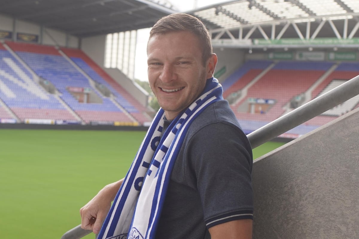 James McClean has his say on Paul Mullin's move from Wrexham to Wigan Athletic