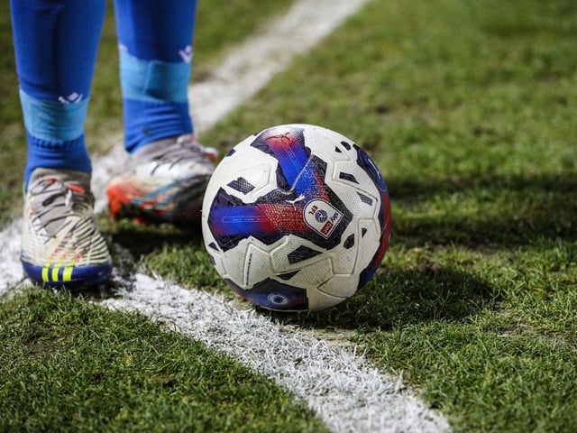Bolton Wanderers' Aaron Morley takes a corner kick
The EFL Sky Bet League One - Lincoln City v Bolton Wanderers - Friday 30th December 2022 - LNER Stadium - Lincoln