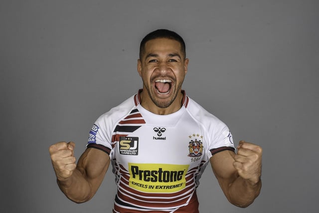 Willie Isa shows off the 2020 kit.